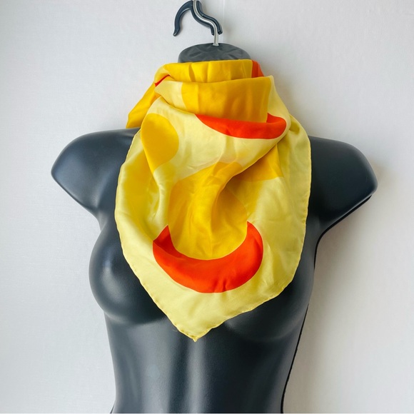 Vintage Echo 100% Silk Scarf Square Yellow and Orange Dots / Circles 31 x 31 in. - Picture 6 of 9